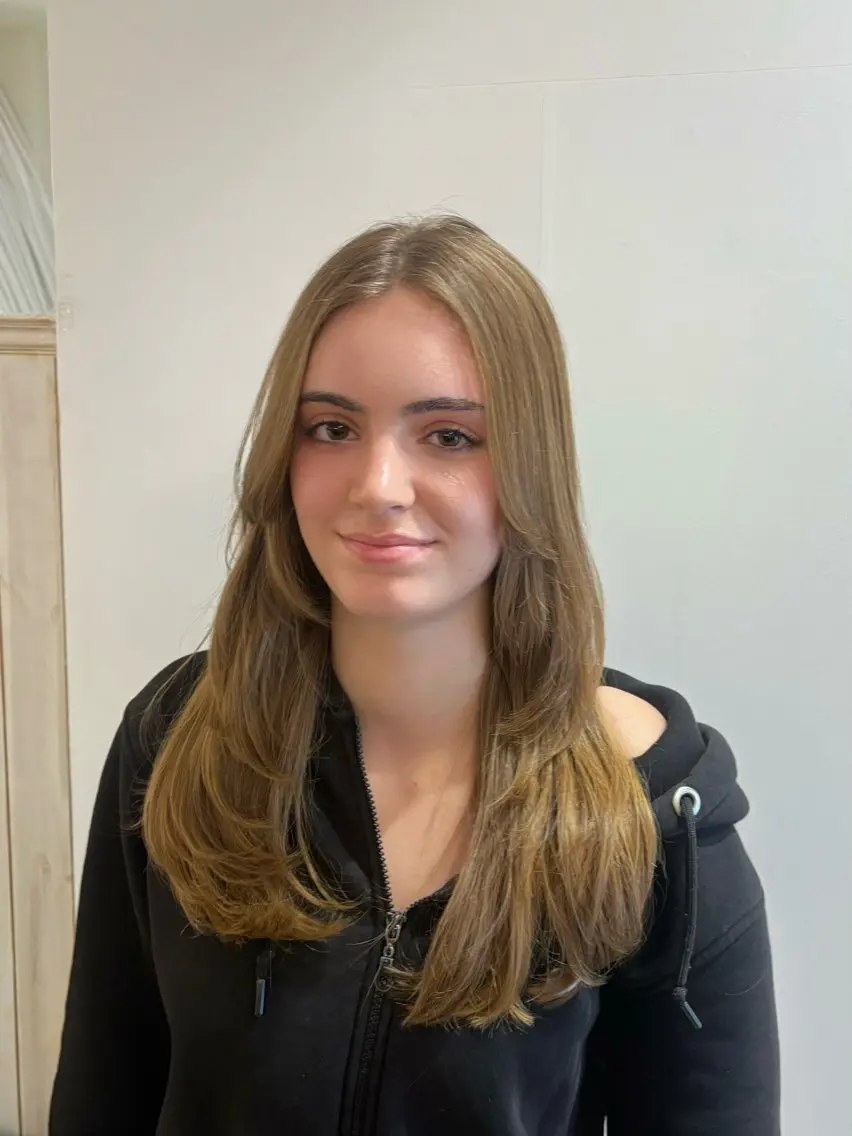ロング 顔周りカット ハイレイヤー レイヤーカット シャギー カット 棚橋 光海のヘアスタイル
