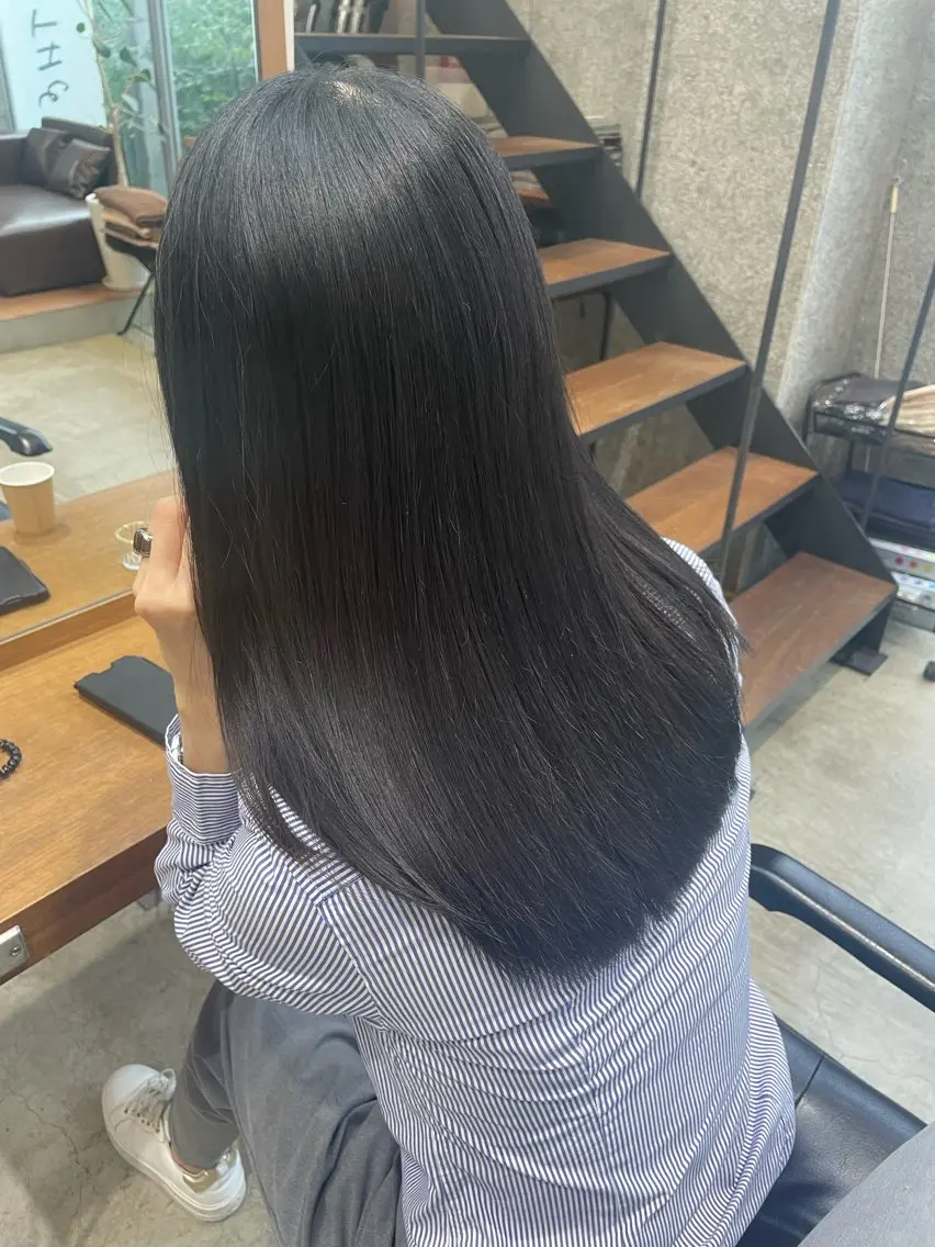 セミロング カット トリートメント 🍋髪質改善× 透明感カラー ジュリのヘアスタイル