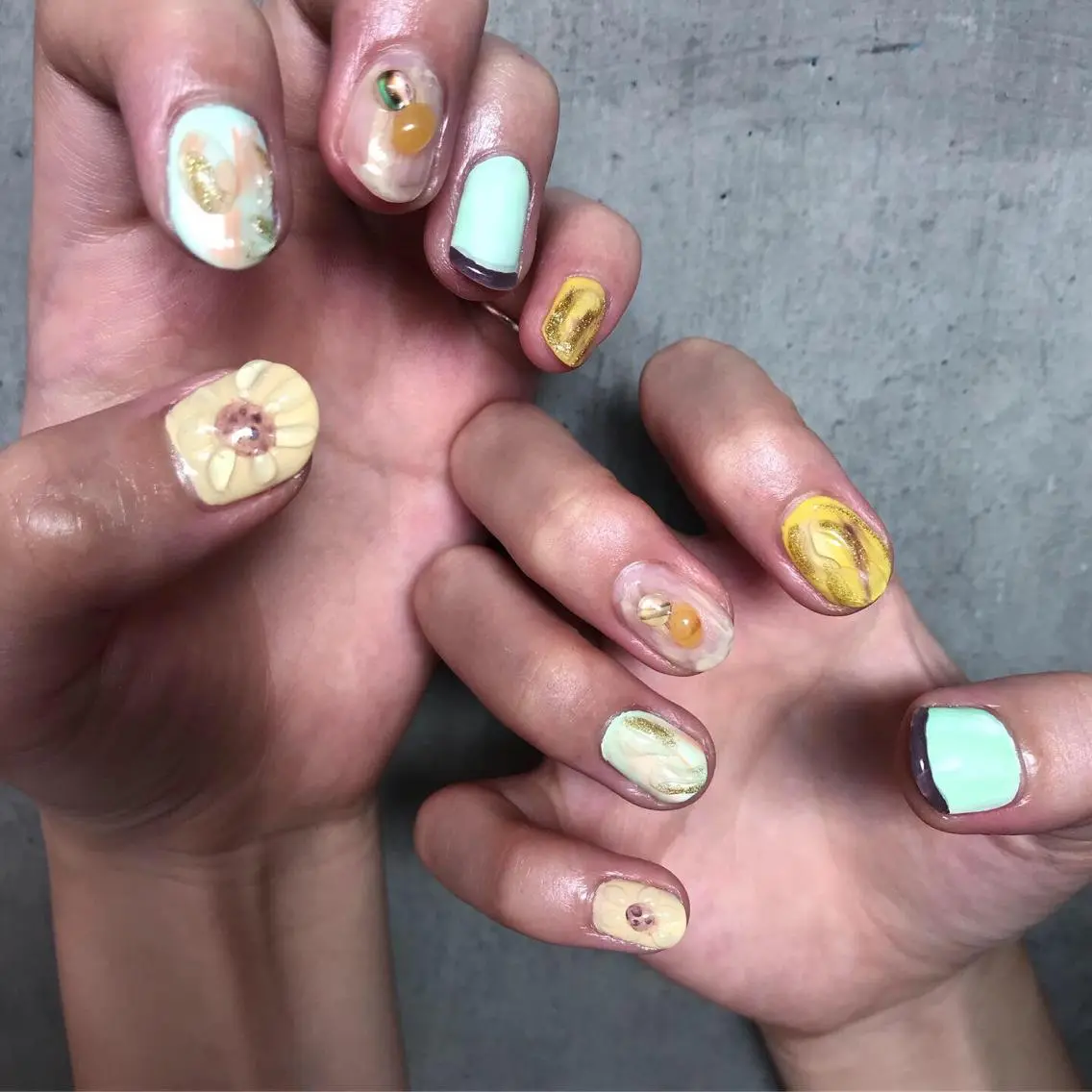 ネイル mana 暖色カラーカットのヘアスタイル