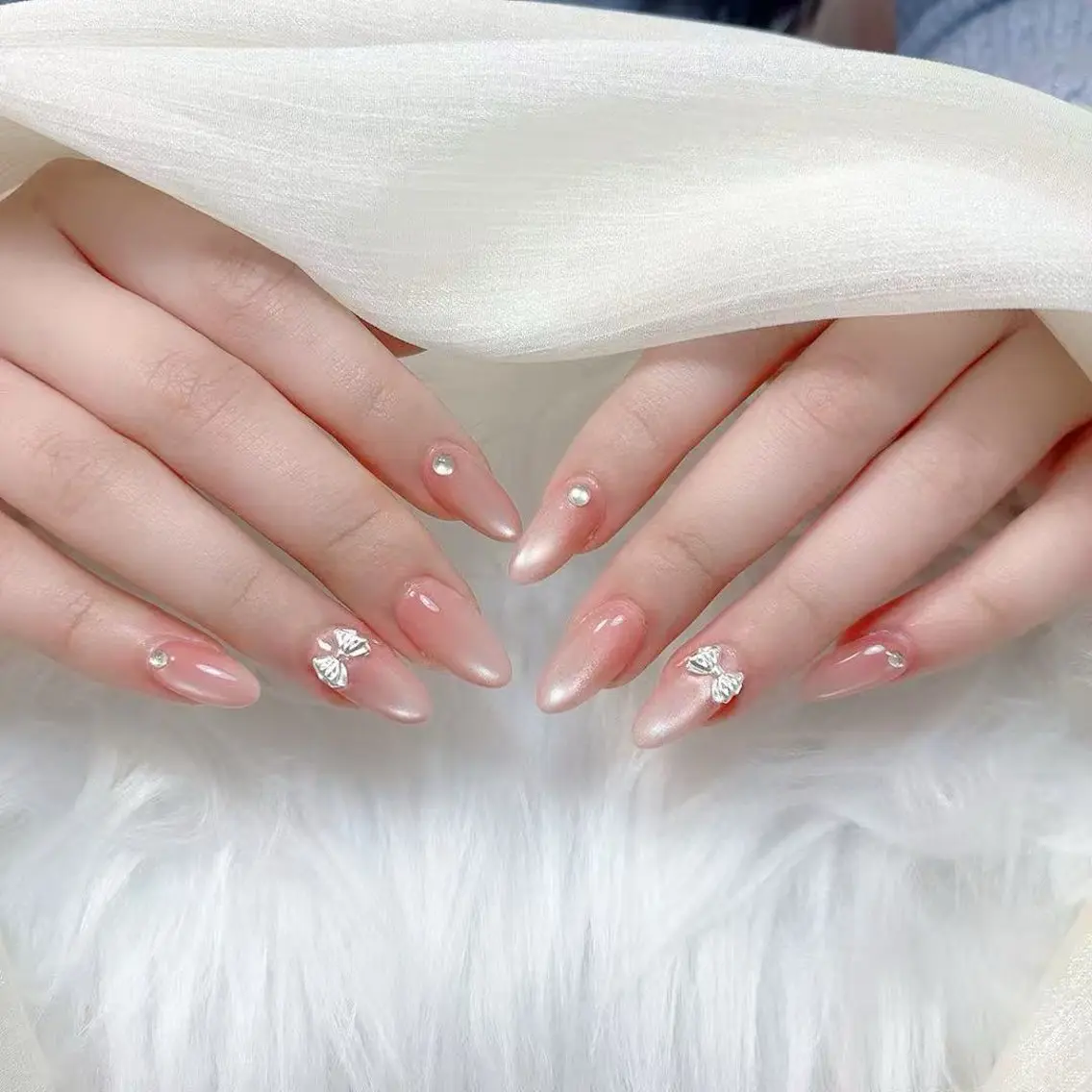 ネイル アニマル柄 チークネイル 成人式 フラッシュネイル フットネイル B·U Nail大宮 長さだし専門店のネイルデザイン