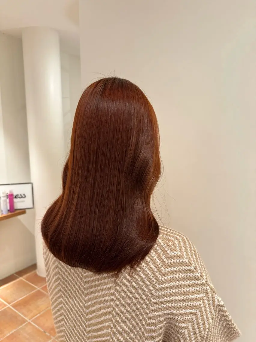 セミロング ヘアカラー ホリグチ ルナのヘアスタイル