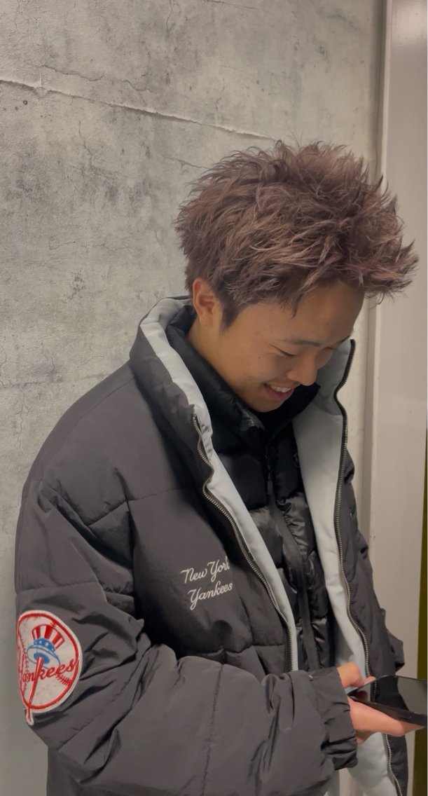メンズ メンズバレイヤージュ フェードカット メンズハイライト メンズハイトーン メンズメッシュ ヘアカラー gdobant 修平のヘアスタイル