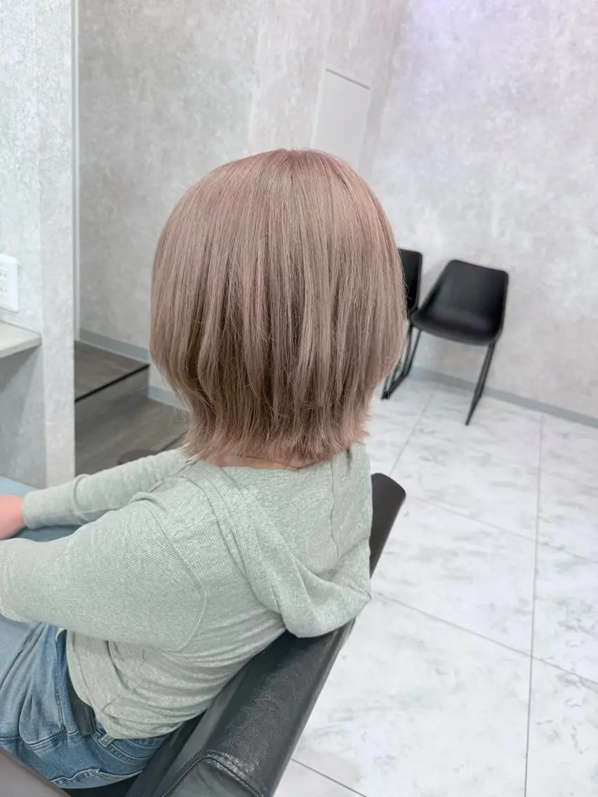 ショート カラー 🌺ハイトーン🌺 矢葺 なぎさ🌺🌺のヘアスタイル