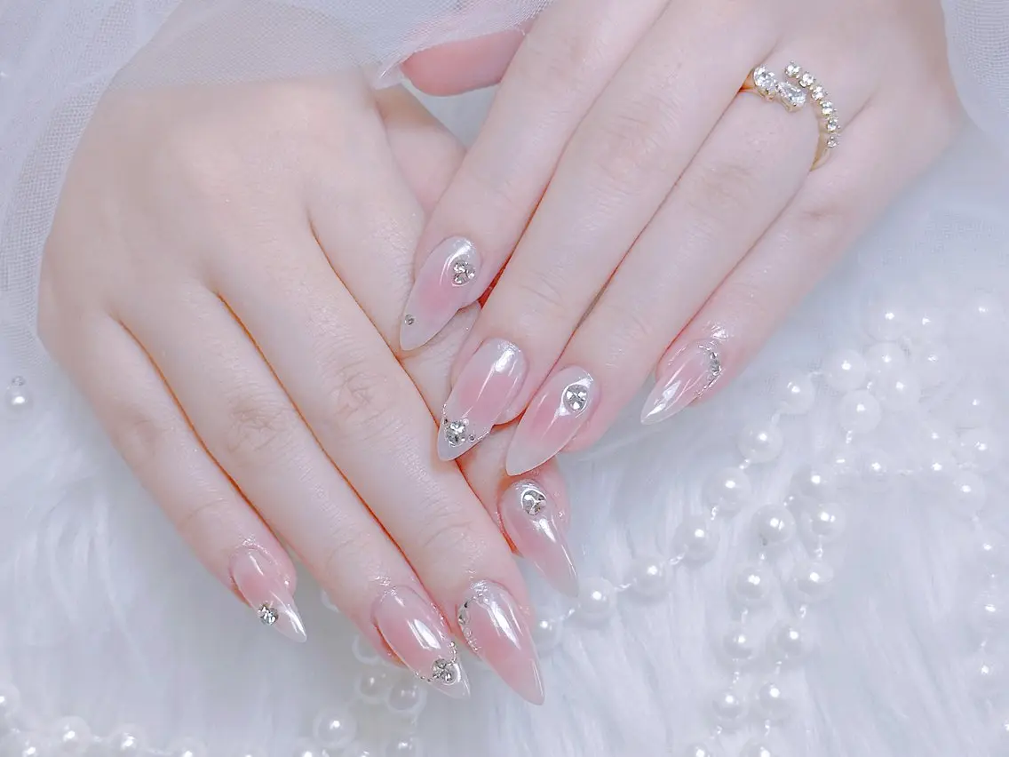 ネイル チークネイル 長さ出し フラッシュネイル フレンチネイル グラデーション ハンドネイル AN NAIL 高田馬場のネイルデザイン