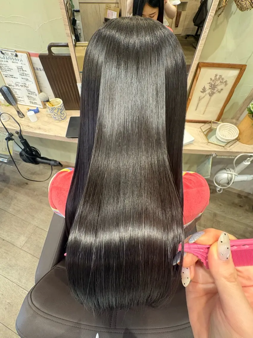 ロング カラー 透明感カラー シルバー 髪質改善 ‎🤍ちなつ /髪質改善ヘアエステのヘアスタイル