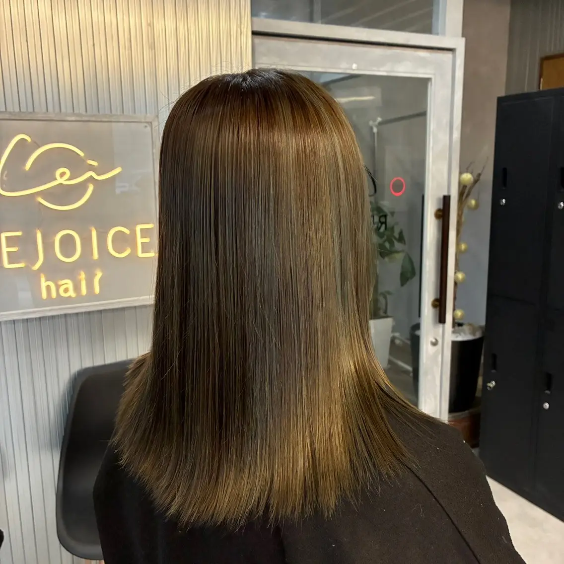 ミディアム カラー 透明感カラー ハイライトカラー オリーブカラー ハイライト トリートメント Saya/透明感/ カラーリストのヘアスタイル