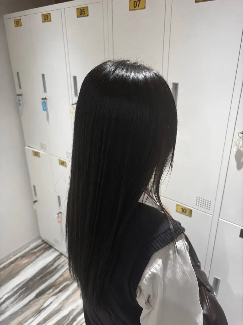 カラー 透明感カラー ダークグレー ダークグレージュ グレージュ HairMake3 ヒジリのヘアスタイル