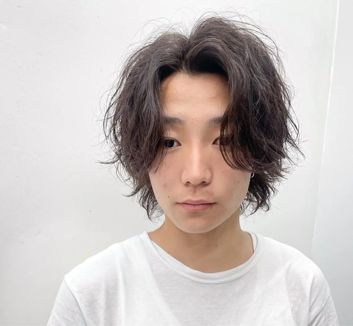 ミディアム パーマ メンズ ミディアムパーマ メンズパーマ カット パーマ 森本裕/オーナー/ ハイトーン/パーマのヘアスタイル