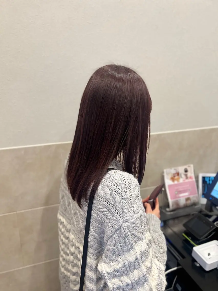 セミロング カラー 透明感カラー ラベンダーカラー ラベンダーピンク ピンクカラー カット ヘアカラー トリートメント 山口 玖瑠美のヘアスタイル