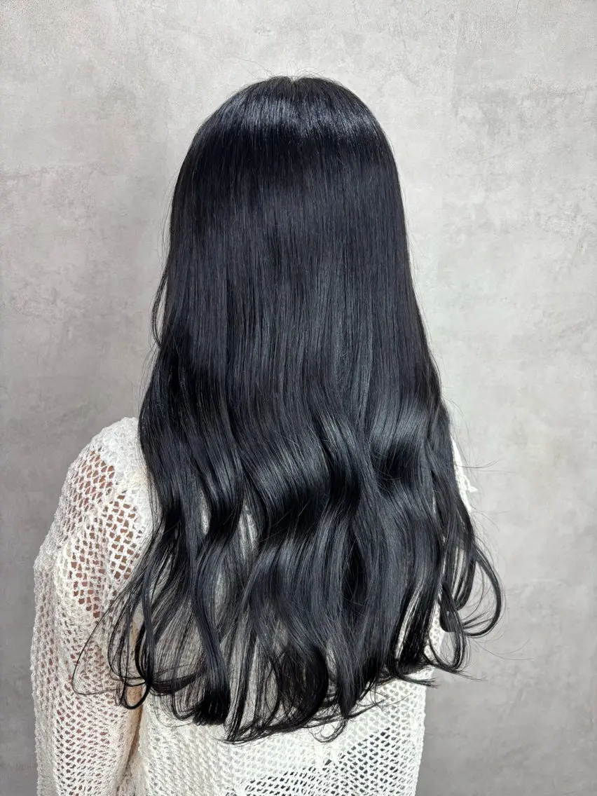 ロング カラー 黒髪 ブリーチ ブルーカラー ブルーブラック ブリーチなしカラー ヘアカラー Rin♡透明感ピンク 🎀白肌ラベンダーのヘアスタイル