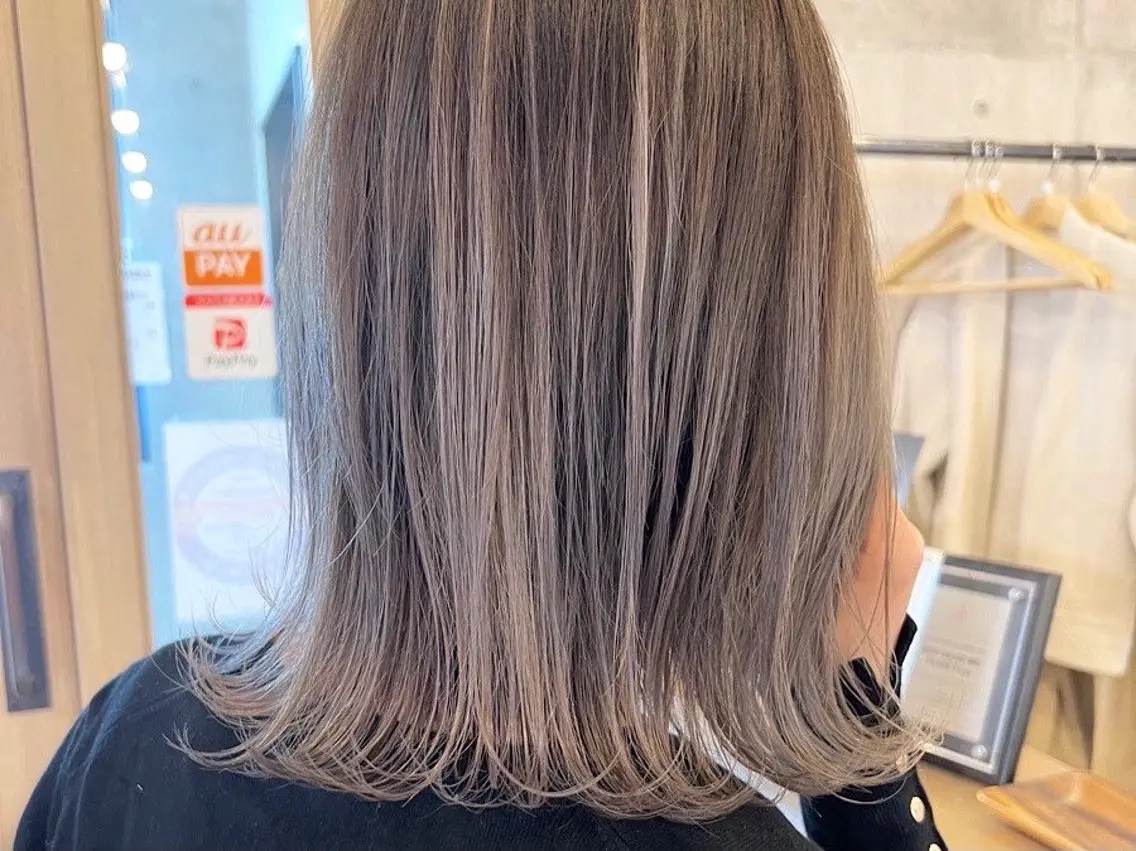 カラー 稲村 直也のヘアスタイル