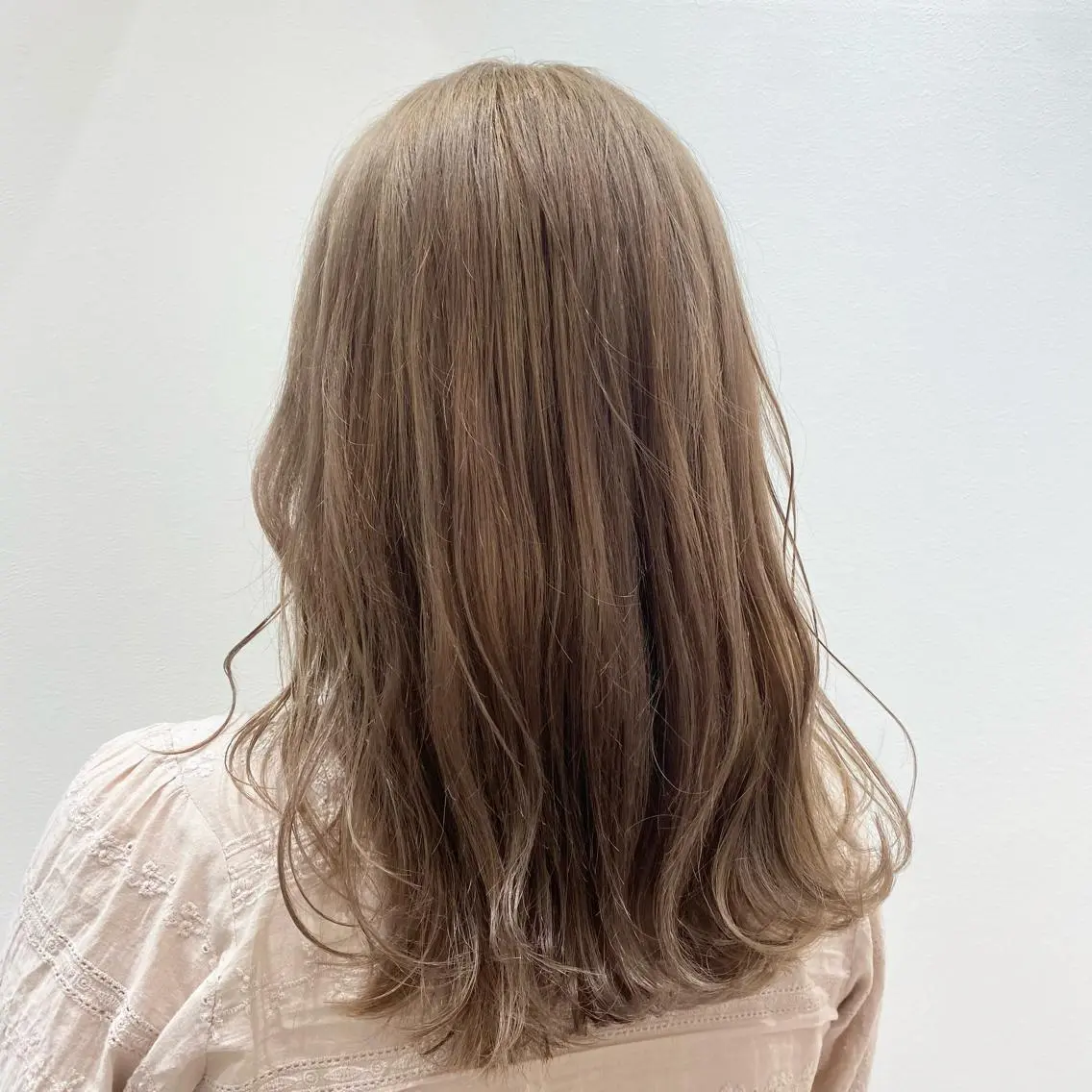 セミロング 若山 敦のヘアスタイル