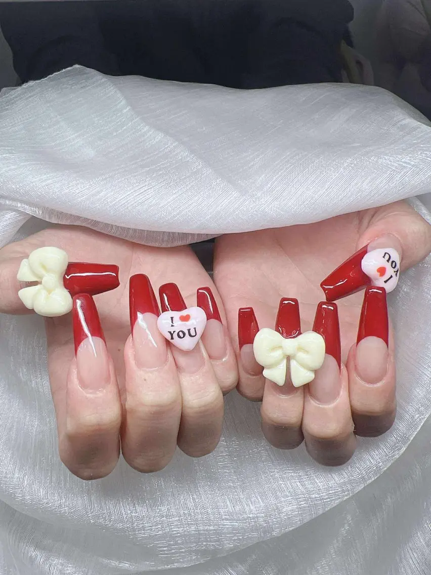 ネイル 長さ出し グラデーション 卒業式 キラキラネイル マグネットネイル ハンドネイル Lee Nailsのネイルデザイン