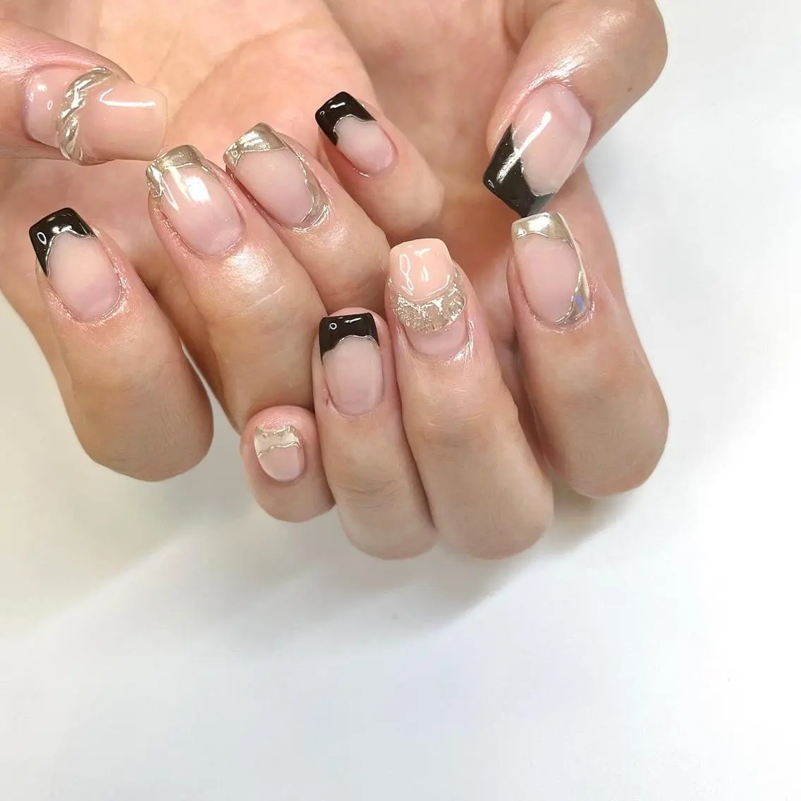 ネイル フレンチネイル 持ち込み ニュアンスネイル シルバー ハンドネイル Nail Rinonのネイルデザイン