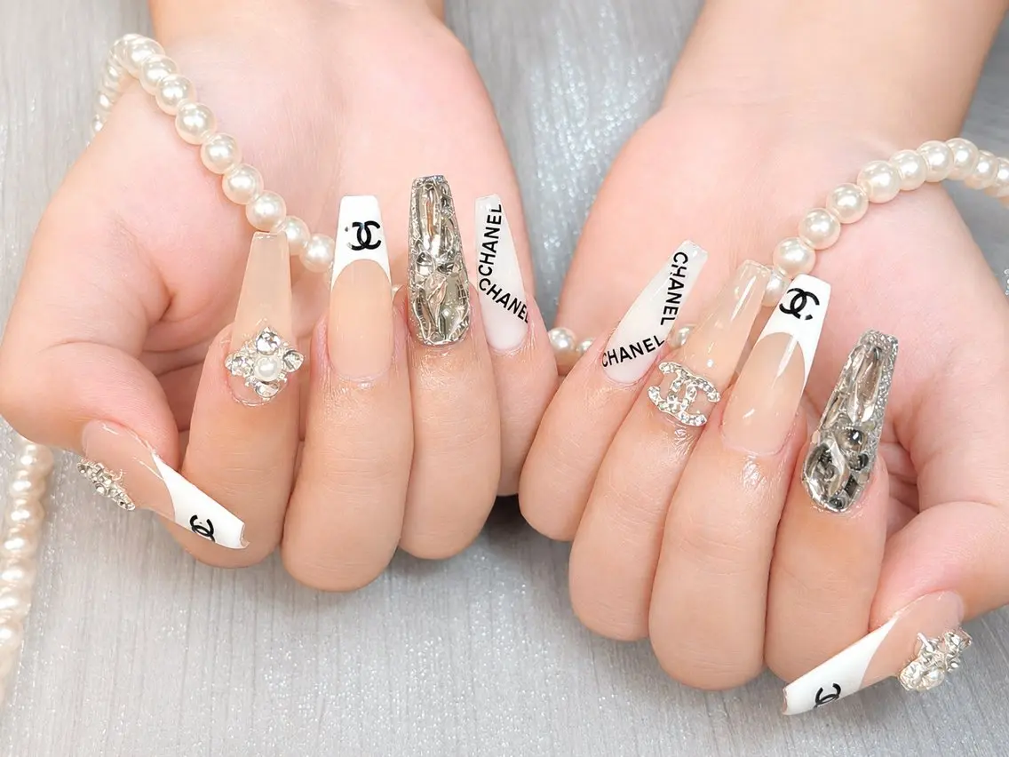 ネイル ハンドネイル mochi nailsのネイルデザイン
