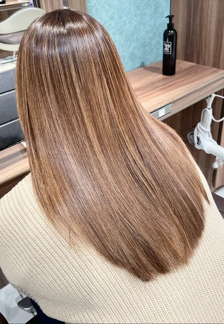 セミロング カラー バレイヤージュ ハイライトカラー ハイライト レイヤーカット 🇰🇷韓国ヘア★ 副店長.쿠리타⭐︎のヘアスタイル