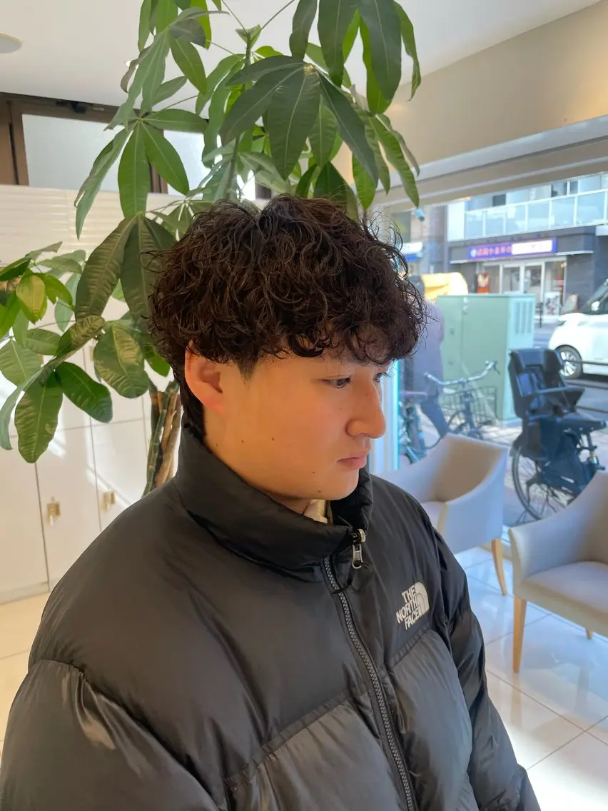 ショート パーマ メンズ メンズパーマ カット パーマ 樋笠 知佳のヘアスタイル