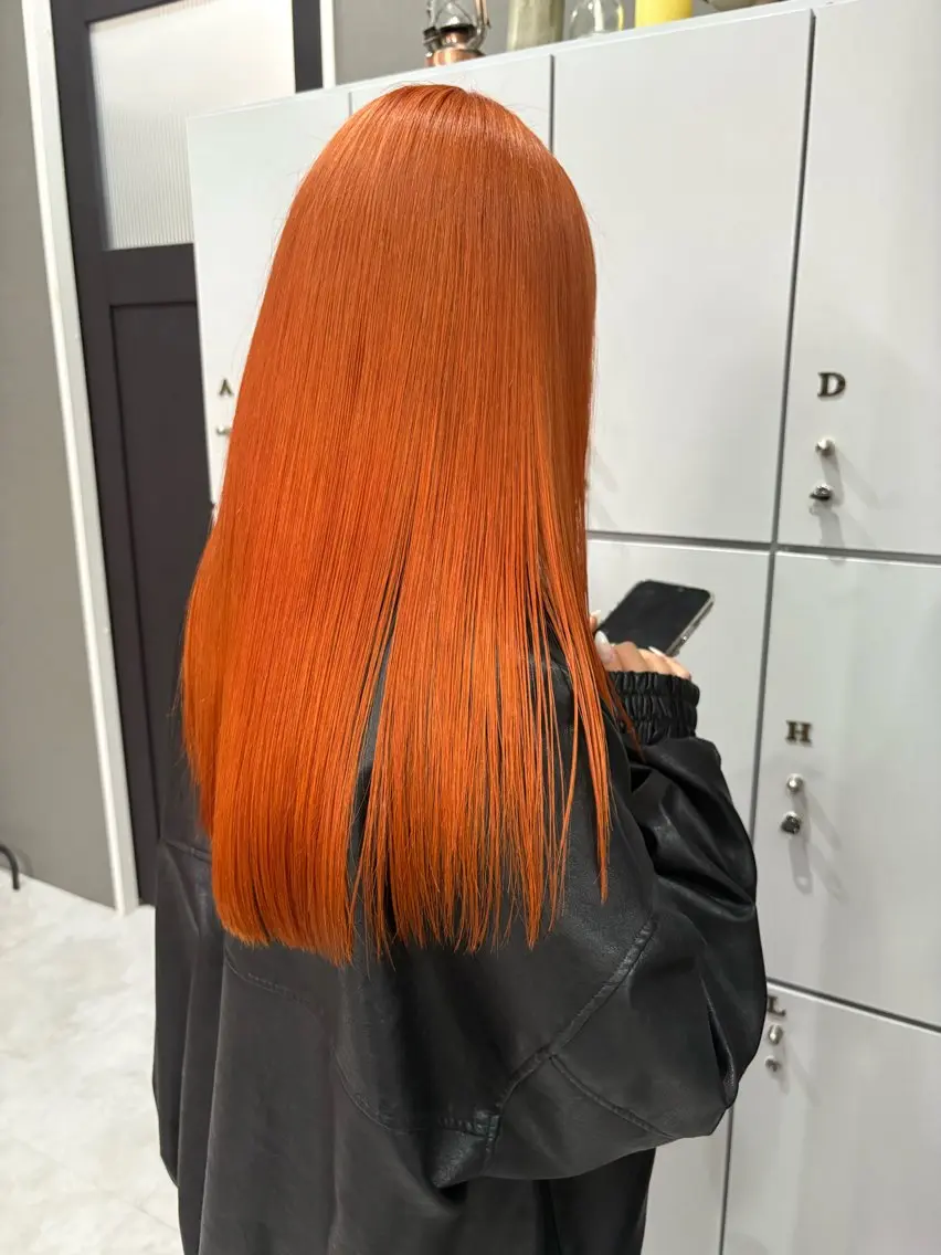 ロング ヘアカラー 水谷 春音のヘアスタイル