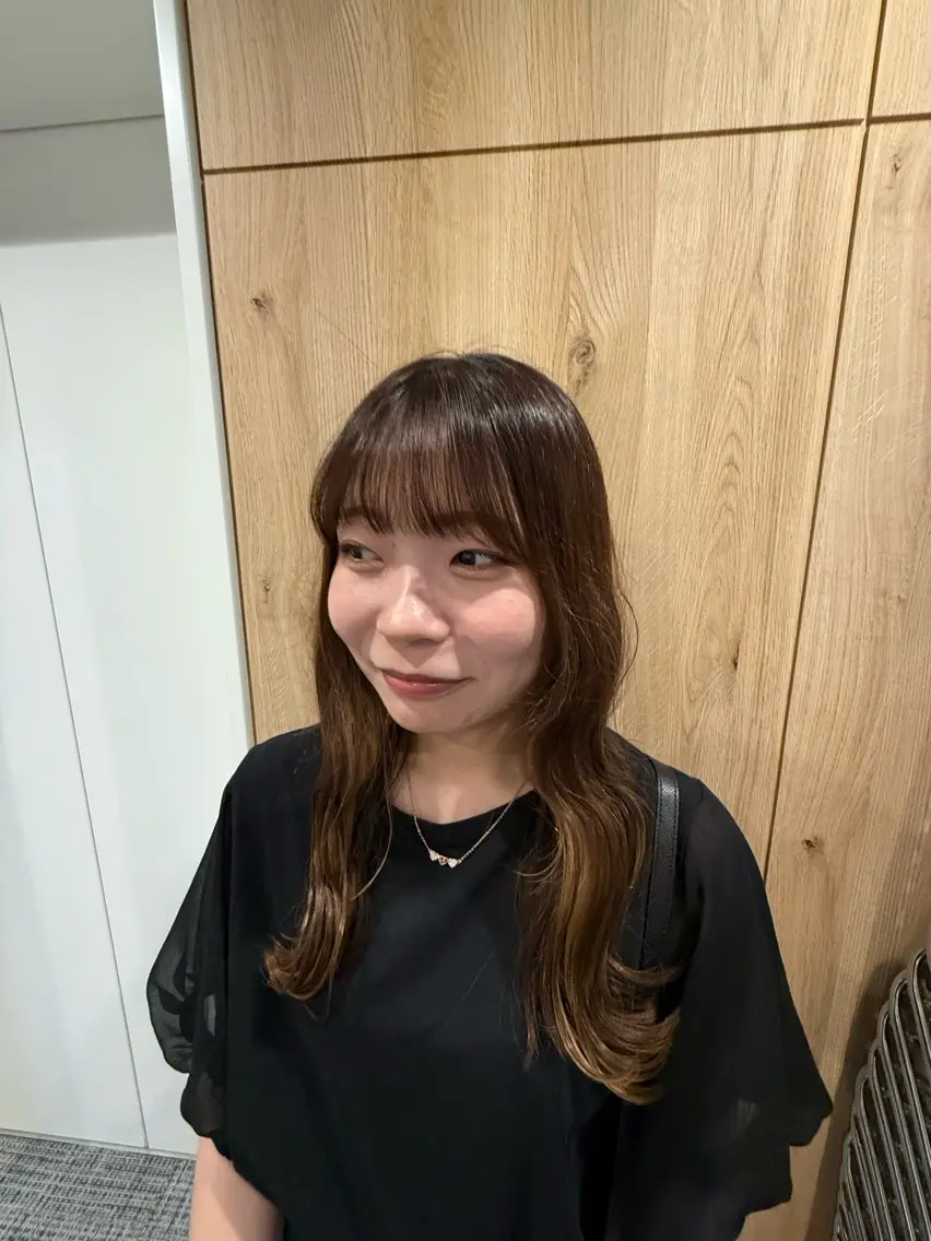 ロング ロング 韓国風束感まつエク/ 艶カラーくるみのヘアスタイル