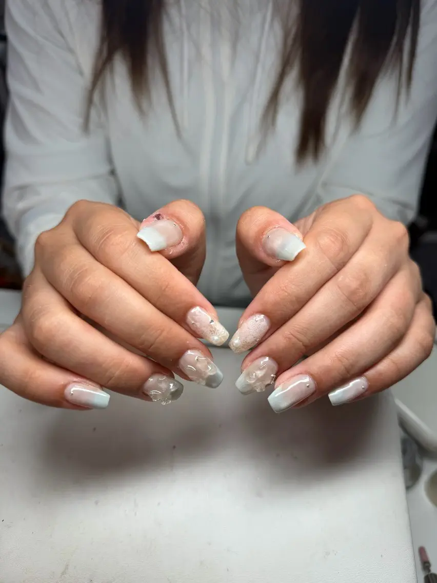 ネイル チークネイル フレンチネイル キラキラネイル 韓国ネイル マグネットネイル ハンドネイル Sakura h.babynailのネイルデザイン