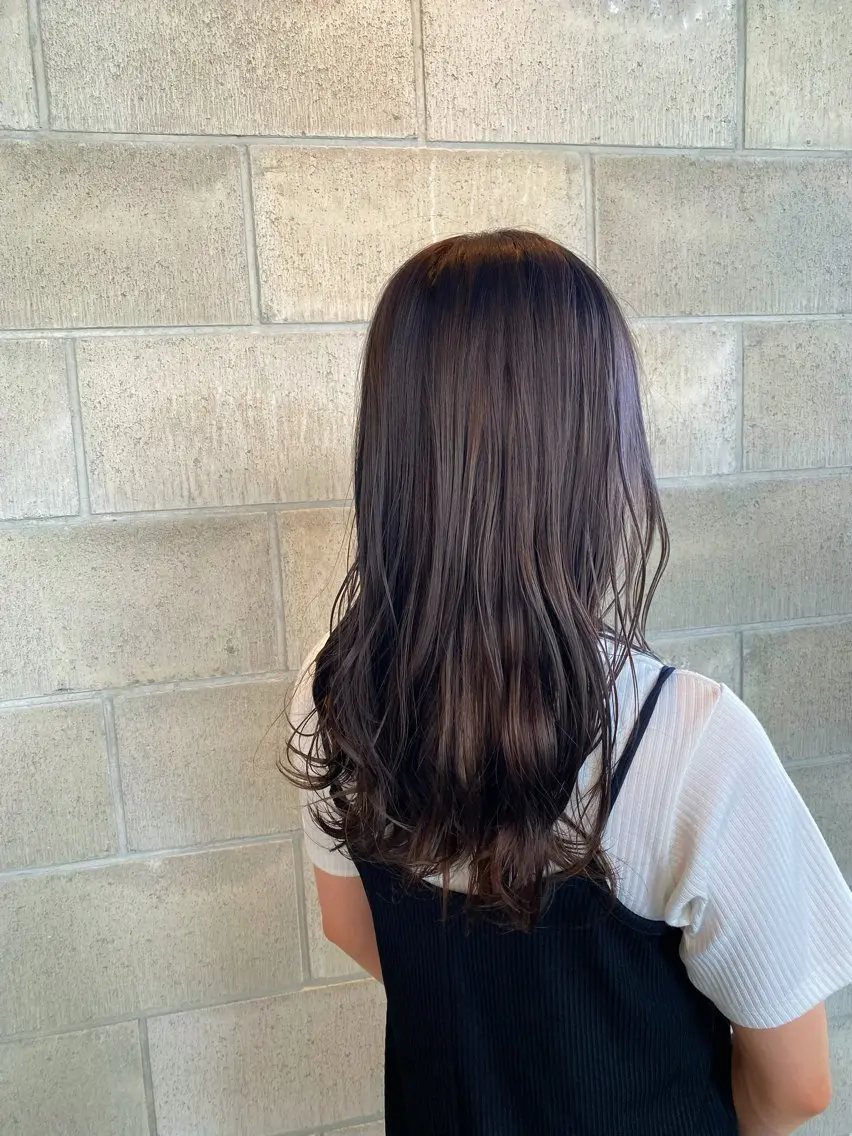 ロング トリートメント 艶髪・透明感カラー・ 韓国ヘア・Yuriのヘアスタイル