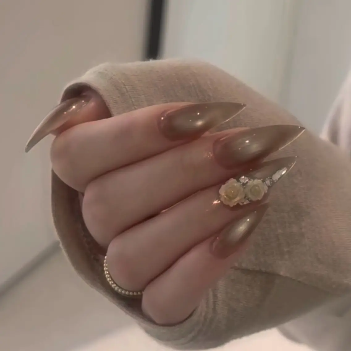 ネイル チークネイル ドット フットネイル フレンチネイル グラデーション ハンドネイル ハンドケア Nihonthy Nail 新宿のネイルデザイン