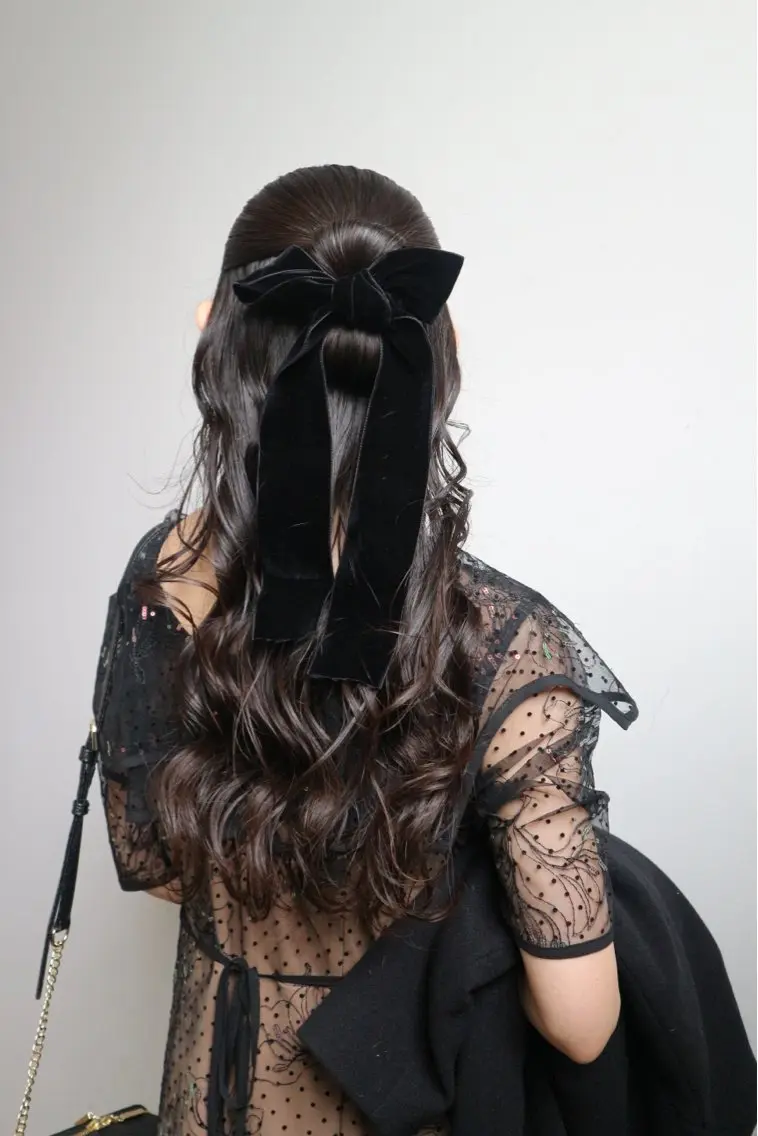ロング ヘアアレンジ ヘアセット AKO .のヘアスタイル