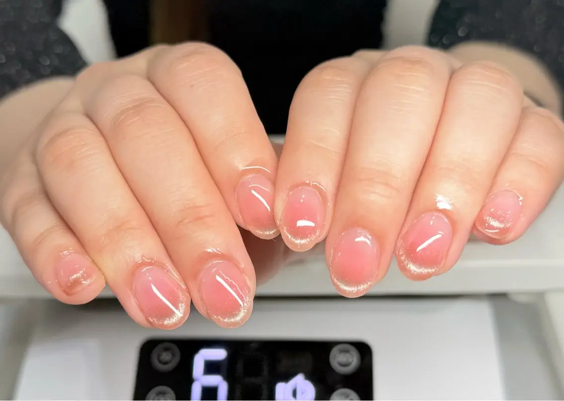 ネイル オーロラネイル チークネイル クリアネイル 長さ出し ジェルネイル ハンドネイル Tongtong Nail Salonのネイルデザイン