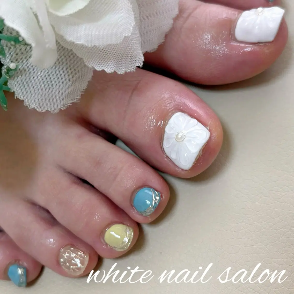 ネイル ホワイト フットネイル white nail salonのネイルデザイン