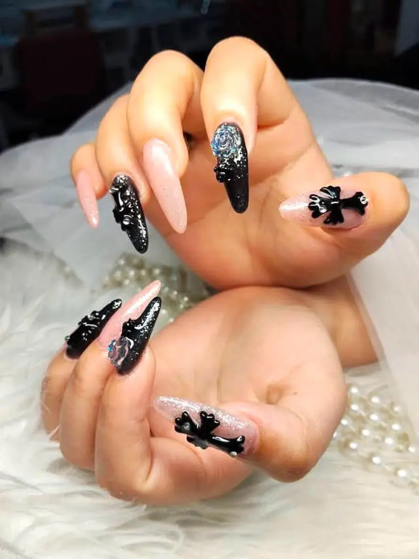 ネイル アートネイル チークネイル フレンチネイル ジェルネイル ガーリー HAPPI NAIL 大国町のネイルデザイン