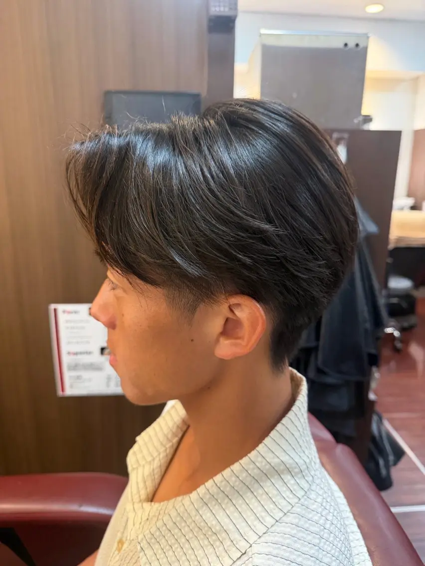 ショート メンズ 糸山 仁のヘアスタイル