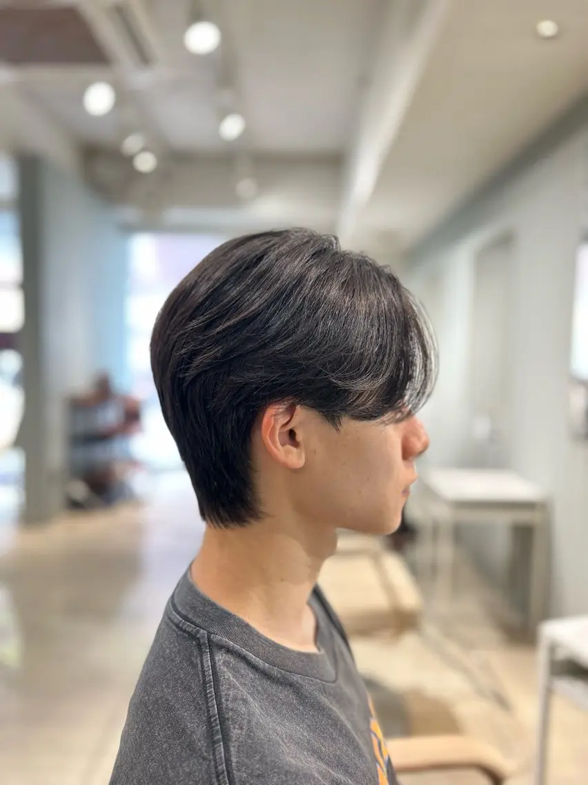 メンズ センターパート メンズウルフカット ウルフカット 隈元 光のヘアスタイル