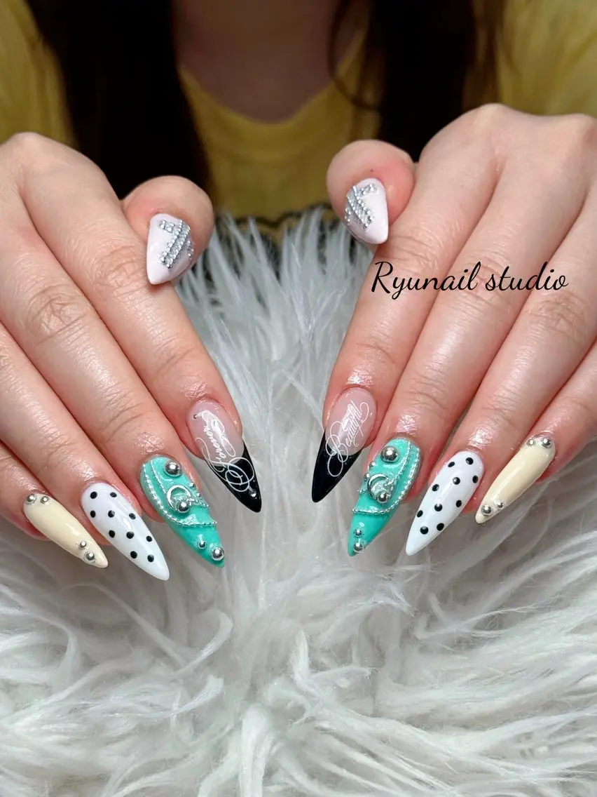 ネイル アートネイル ジェルネイル マグネットネイル ニュアンスネイル シンプルネイル ハンドネイル Ryu Nail NekoChanのネイルデザイン
