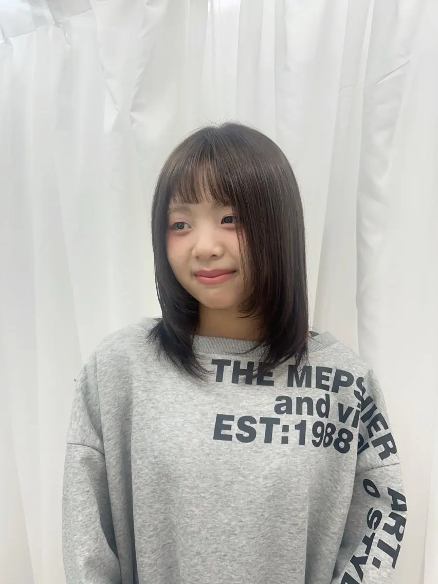 ミディアム 松本 凜那のヘアスタイル