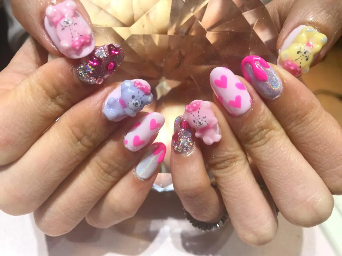 ネイル ジェルネイル YUN 💅のネイルデザイン