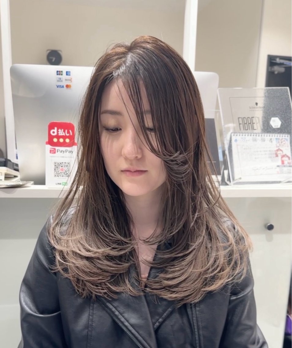 【5分で完成✨巻き方解説付き❣️】レイヤーカット❣️の写真