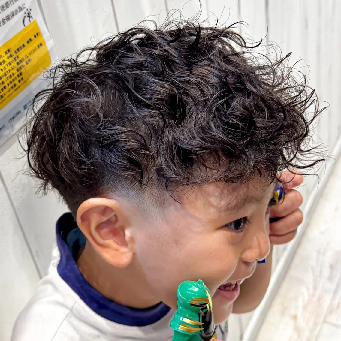 ショート パーマ メンズ スペインカール カット 吉田 新平のヘアスタイル