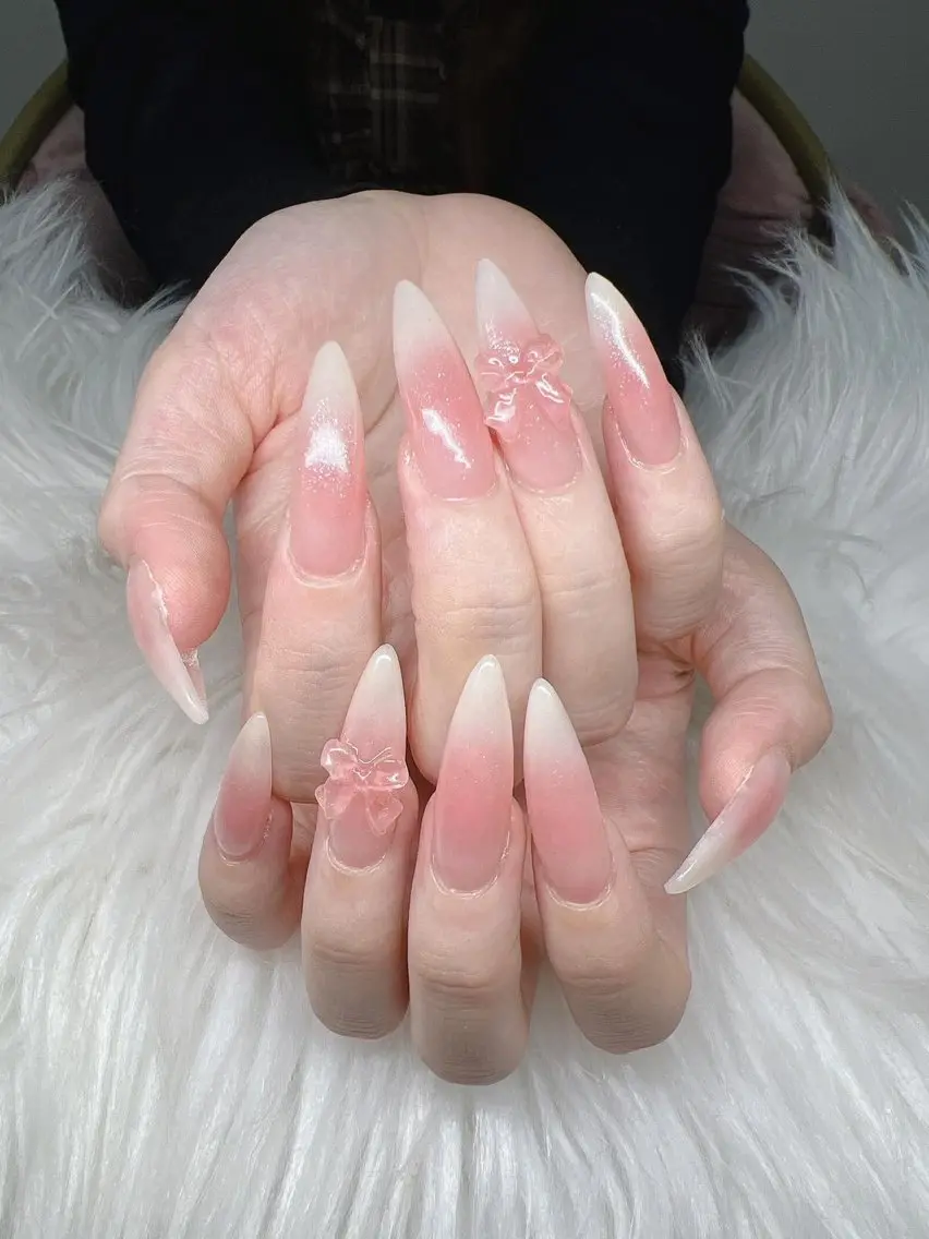 ネイル 長さ出し グラデーション 卒業式 キラキラネイル マグネットネイル ハンドネイル Lee Nailsのネイルデザイン