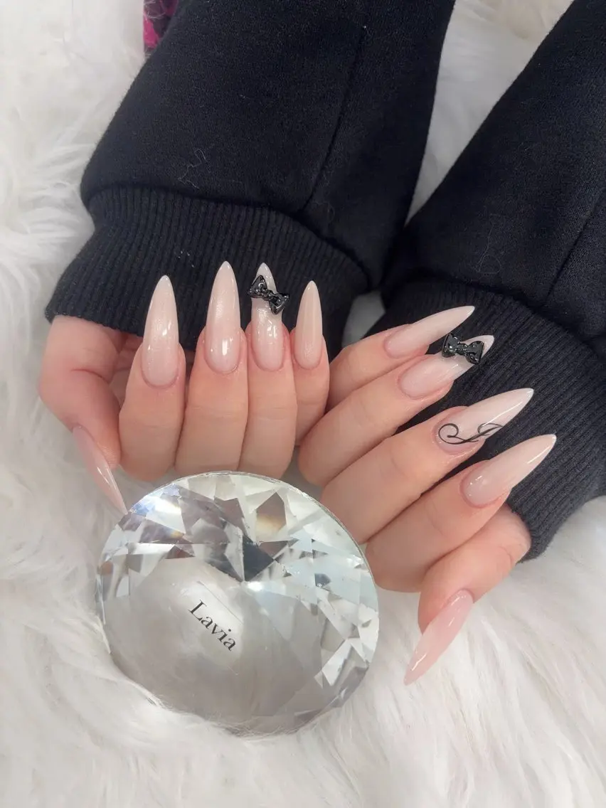 セミロング ハンドネイル Lavia akaneのネイルデザイン