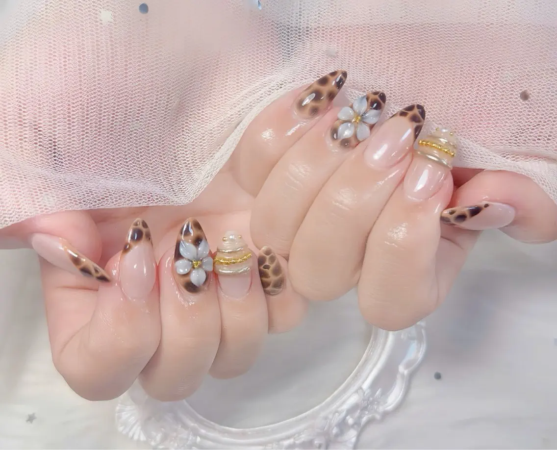 ネイル チークネイル 長さ出し フレンチネイル ジェルネイル グラデーション ハンドネイル THANHTHANH NAILのネイルデザイン