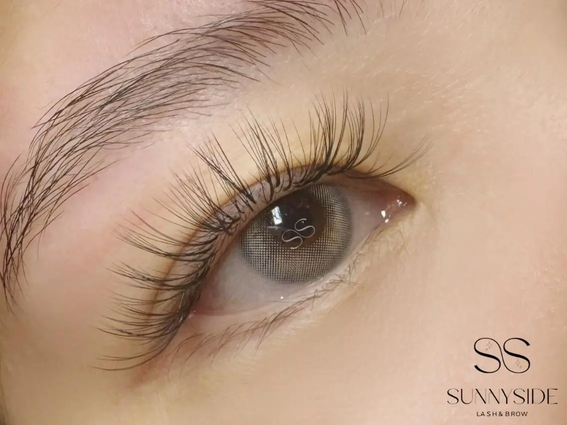 マツエク・マツパ Dカール ボリュームラッシュ SUNNYSIDE LASH&BROWのマツエク・マツパデザイン