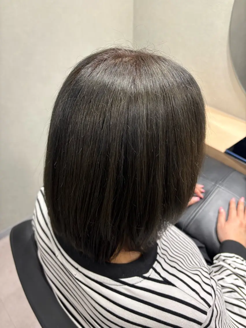 ミディアム カラー アッシュ ブリーチ 縮毛矯正 透明感カラー/艶髪 🫧ayaneのヘアスタイル
