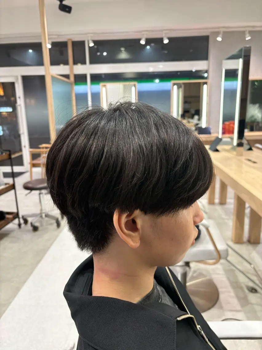 パーマ メンズ カット 縮毛矯正 縮毛矯正& 透明感カラー✨レオのヘアスタイル