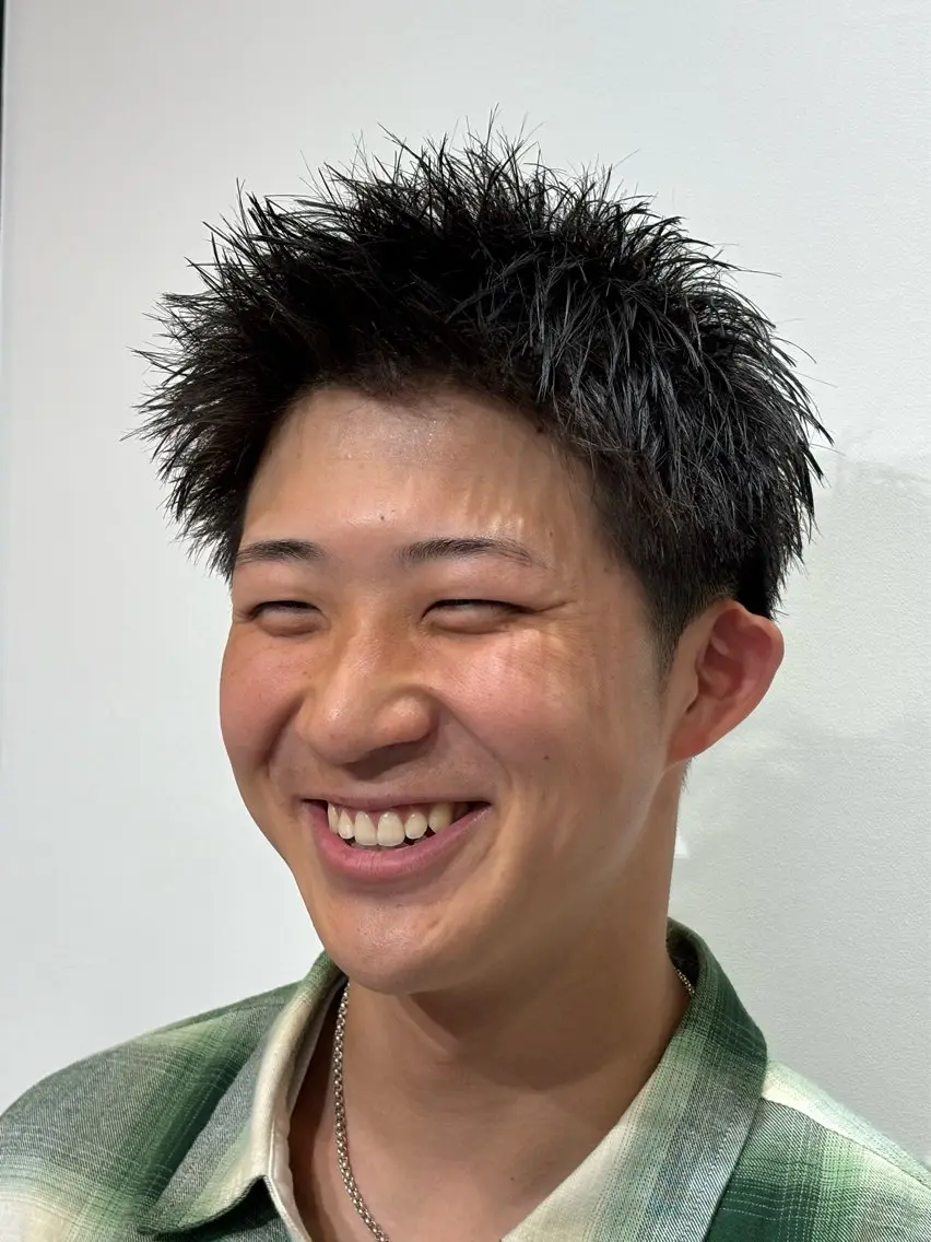 ショート メンズ メンズショート スパイキーショート ショートヘア カット トリートメント 【店長】メンズ職人 短髪　ハイトーン🔥のヘアスタイル