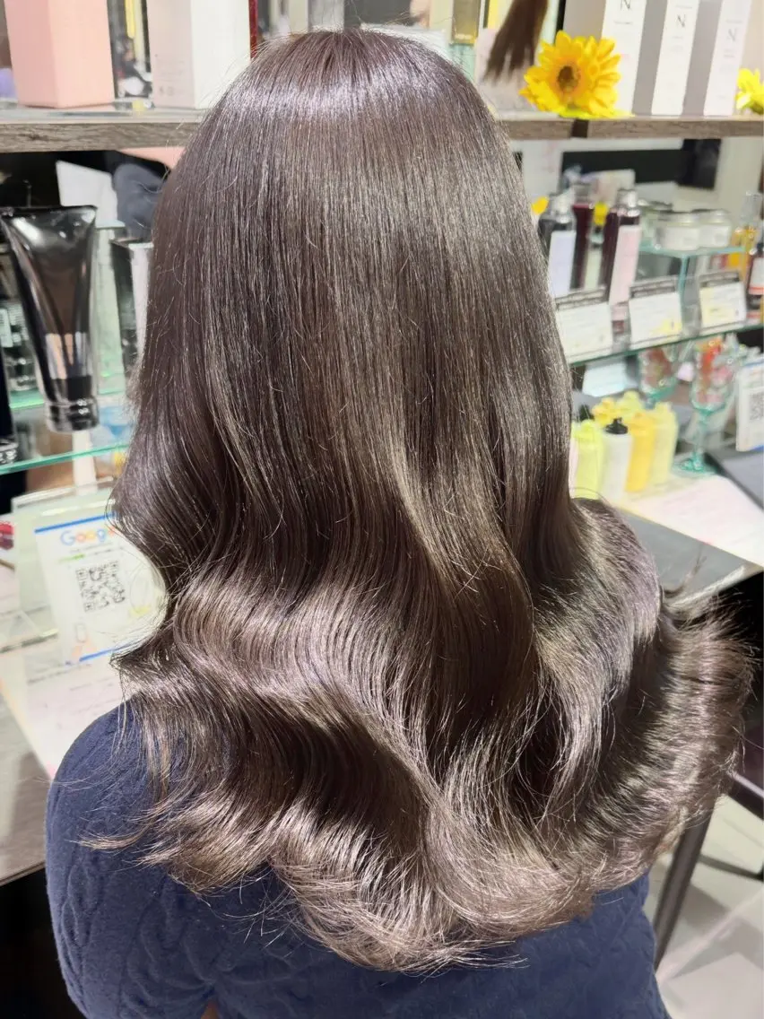 ロング カラー カット ヘアカラー トリートメント 富澤あゆみ/髪質改善 /レイヤーカットのヘアスタイル