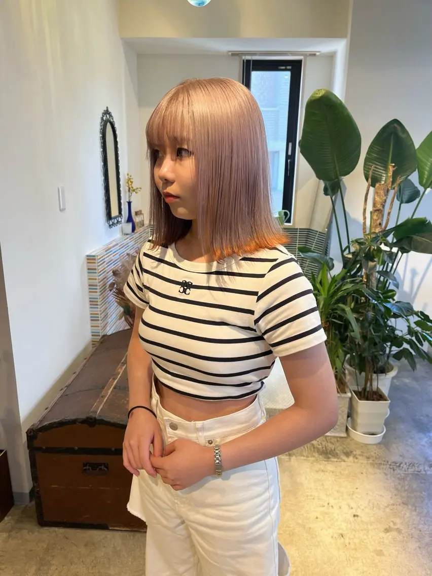 ミディアム カラー ベージュカラー ブリーチ 狐カラー ミルクティーベージュ ヘアカラー トリートメント 🩷ハイトーン透明感 レイヤー🩷ユリカのヘアスタイル