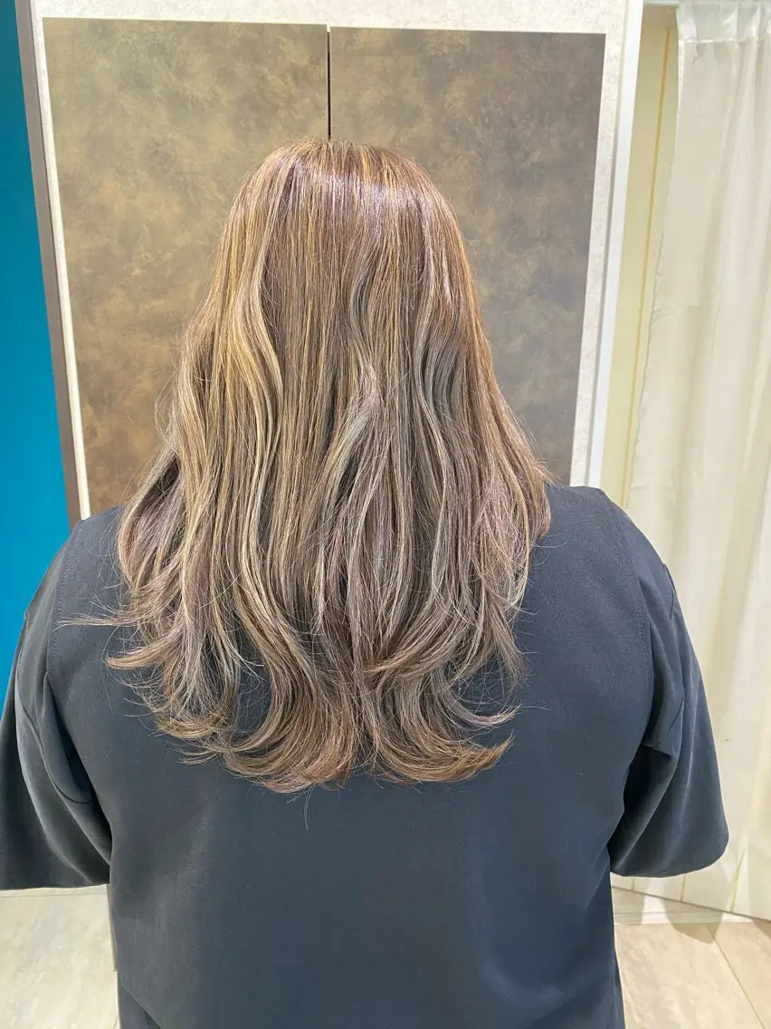 セミロング カラー ママ美容師 Tsuchiyaのヘアスタイル