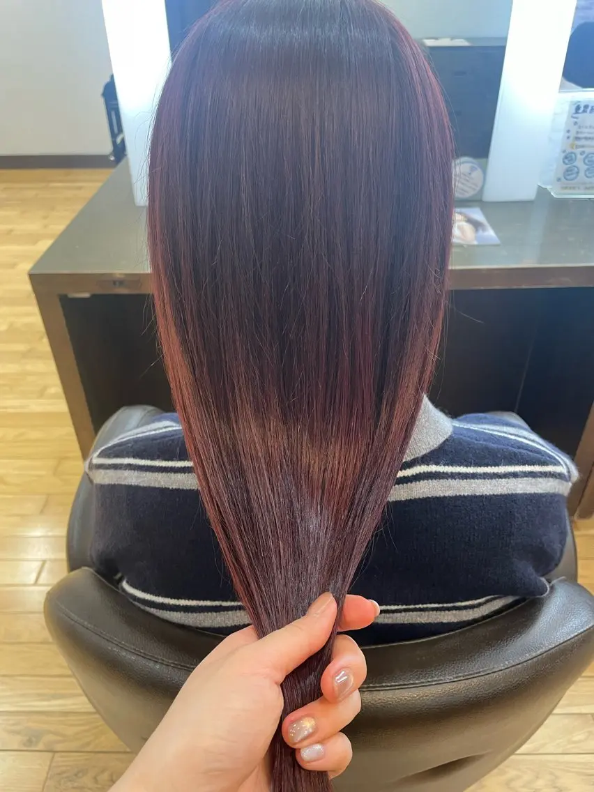 ロング カラー ボルドーカラー カット ヘアカラー トリートメント 濱口 由華のヘアスタイル