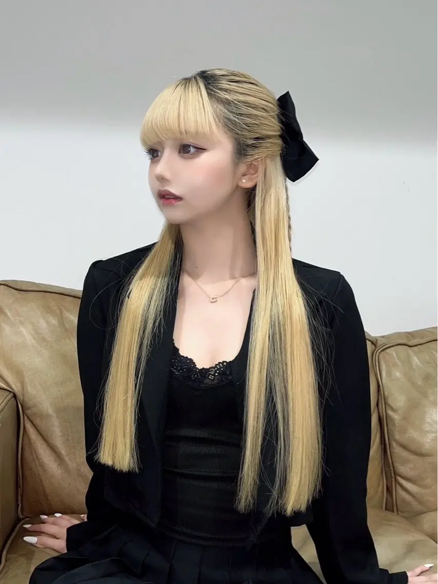ロング カラー ヘアアレンジ ブリーチ ブロンド ケアブリーチ 透明感カラー デザインカラー カット ヘアカラー RURI韓国ボブ 🇰🇷タッセルボブのヘアスタイル