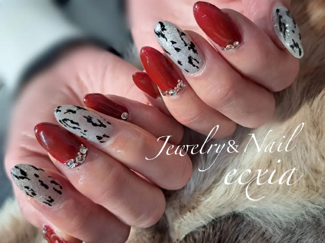 ネイル jewelry & nailecxia のネイルデザイン